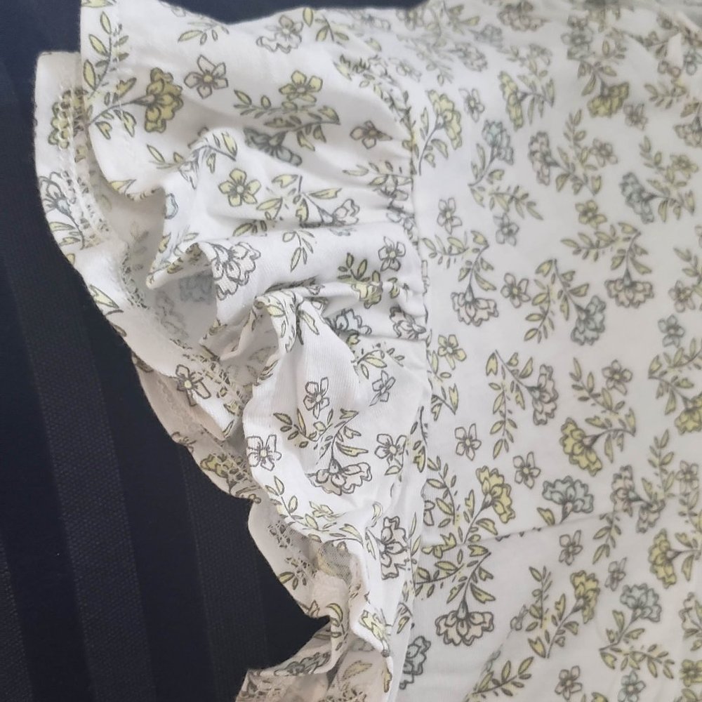 TOP RUFFLE SLEEVES SHELL - Picture 4 of 9